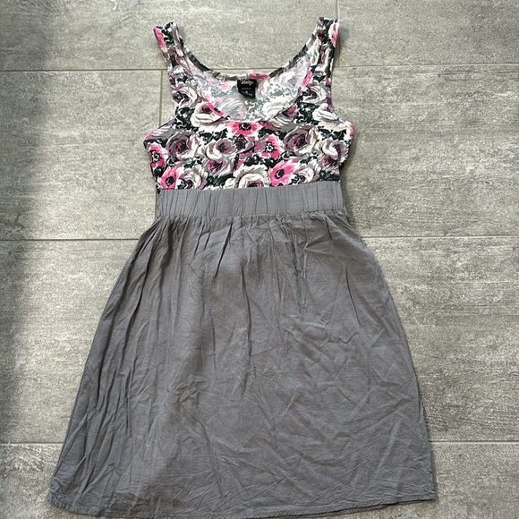 Pink and Grey Flower Tank Dress - Picture 5 of 8